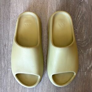 Adidas Yeezy Slides